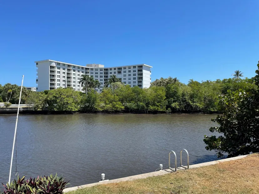 2285 Ibis Isle Road E — photo 4
