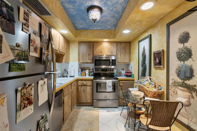 227 Brazilian Avenue #2-B — photo 4