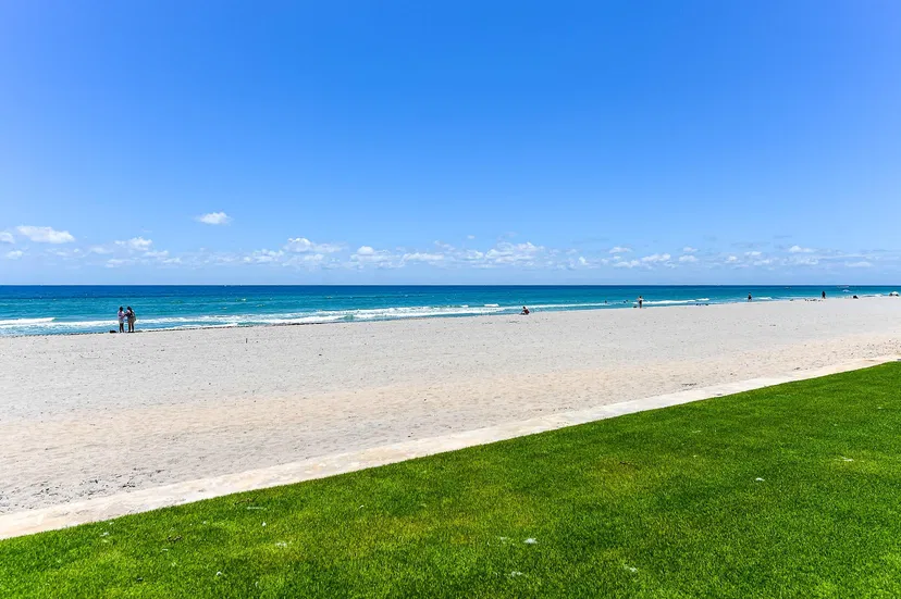 230 N Ocean Boulevard — photo 3