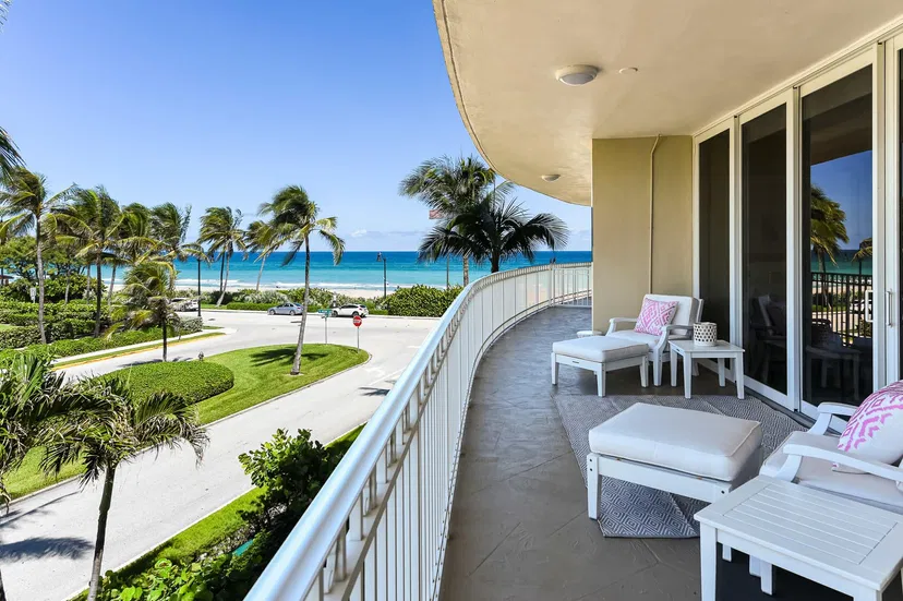 Sold Mar 2021 · 100 Royal Palm Way C3, Palm Beach
