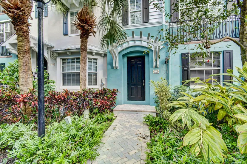 Sold Feb 2021 · 330 E Mallory Circle, Delray Beach