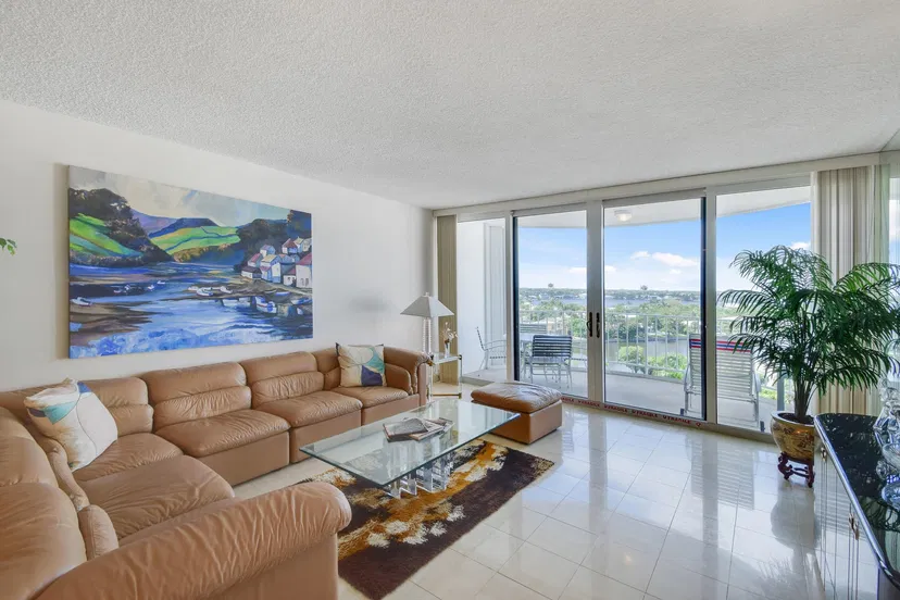 2295 S Ocean Boulevard #811 — photo 2