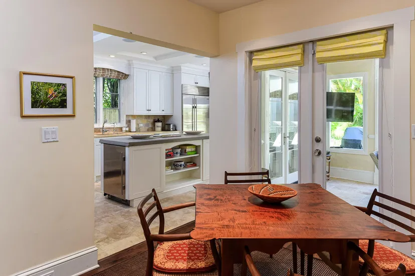 301 Seabreeze Avenue — photo 4