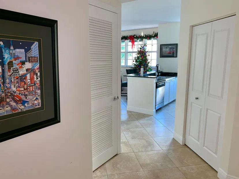 Sold Dec 2020 · 235 NE 1st Street 305, Delray Beach