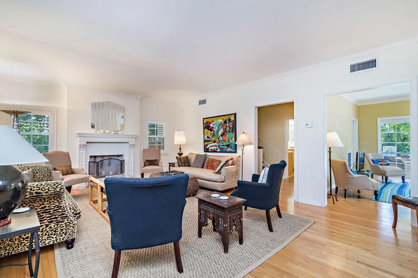 235 Seaspray Avenue — photo 3