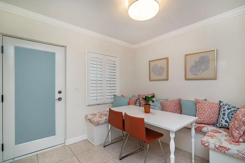 139 Sunrise Avenue #201 — photo 4