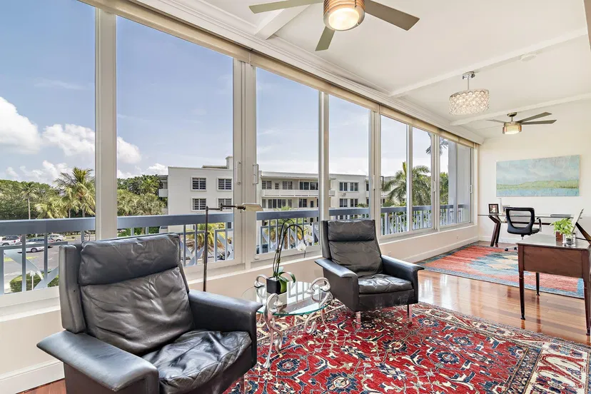 389 S Lake Drive #3d — photo 3