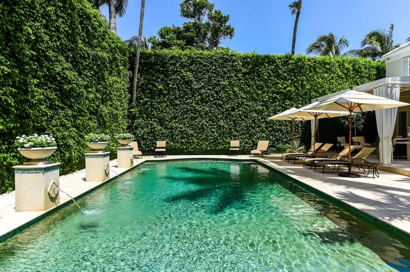 130 Cocoanut Row — photo 4