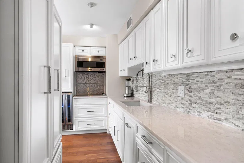 389 S Lake Drive #3c — photo 3