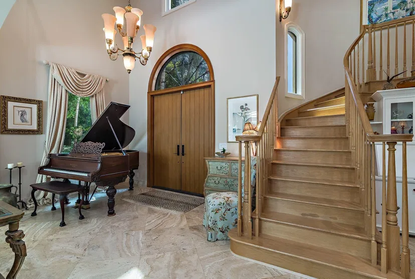 253 Seminole Avenue — photo 4