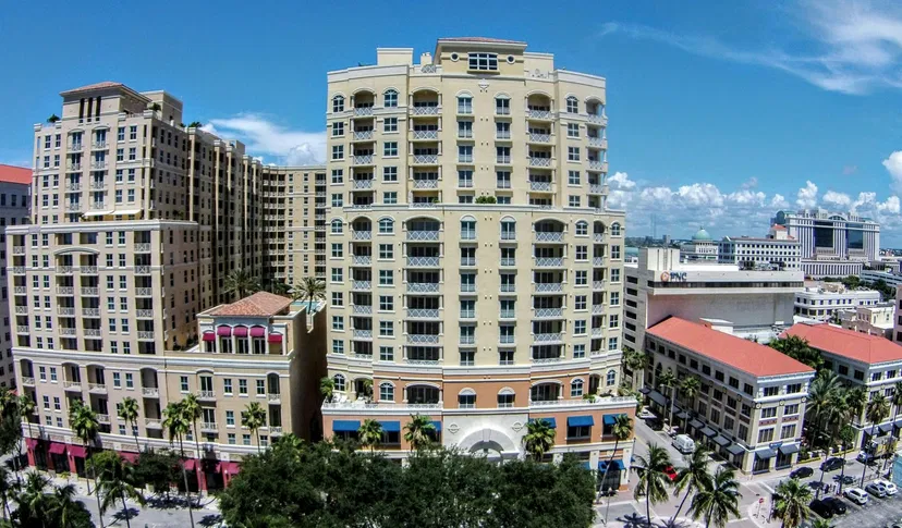 Sold Jul 2020 · 201 S Narcissus Avenue 402, West Palm Beach