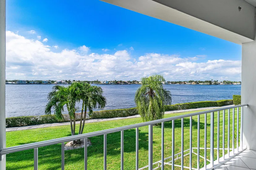 2160 Ibis Isle Road #6 — photo 2