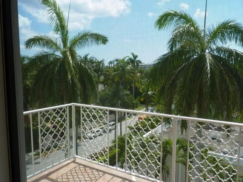 354 Chilean Avenue #6f — photo 2
