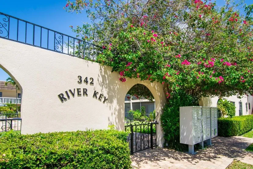 Sold Mar 2017 · 342 Southwind Drive 217, North Palm Beach