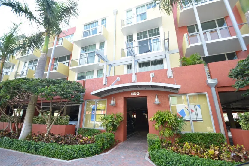 Sold Apr 2017 · 180 NE 4th Avenue 205, Delray Beach
