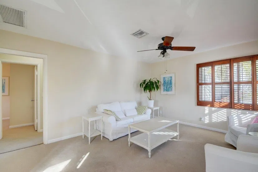227 Oleander Avenue — photo 4