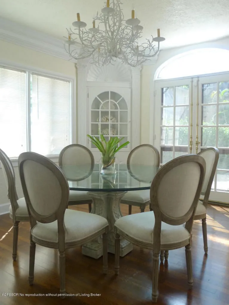 128 Australian Avenue — photo 4
