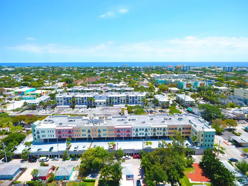 Sold Sep 2017 · 200 NE 2nd Avenue 201, Delray Beach