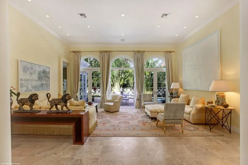 233 Miraflores Drive — photo 5