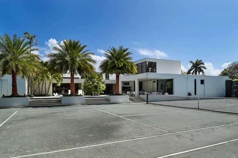 125 Chateaux Drive — photo 4