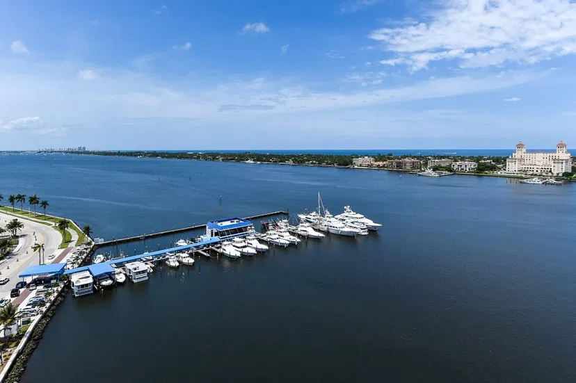 Sold Feb 2017 · 622 N Flagler Drive Ph 3, West Palm Beach