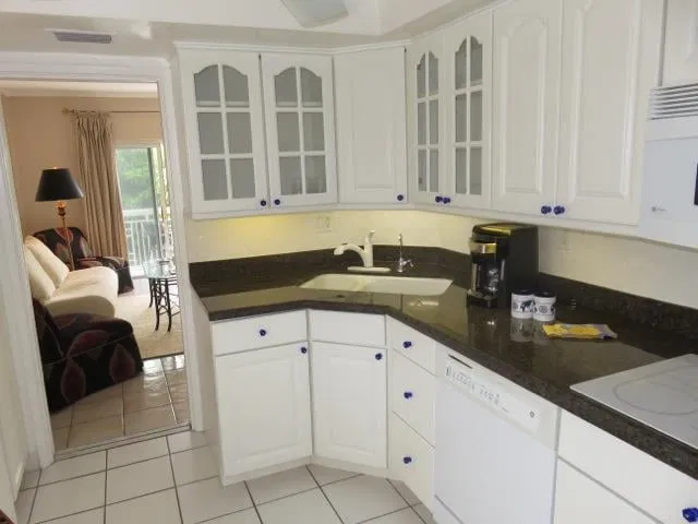 250 Bradley Place #302 — photo 5