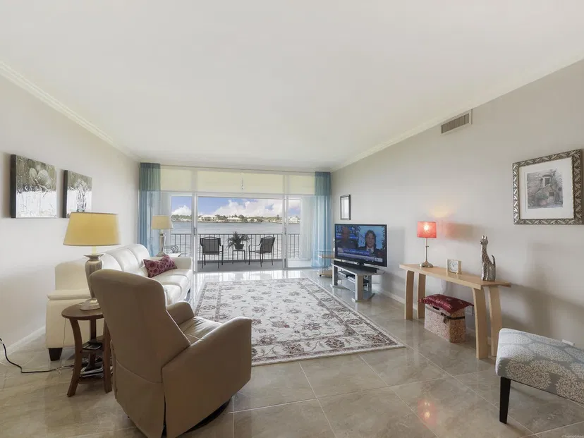 2160 Ibis Isle Road #8 — photo 3