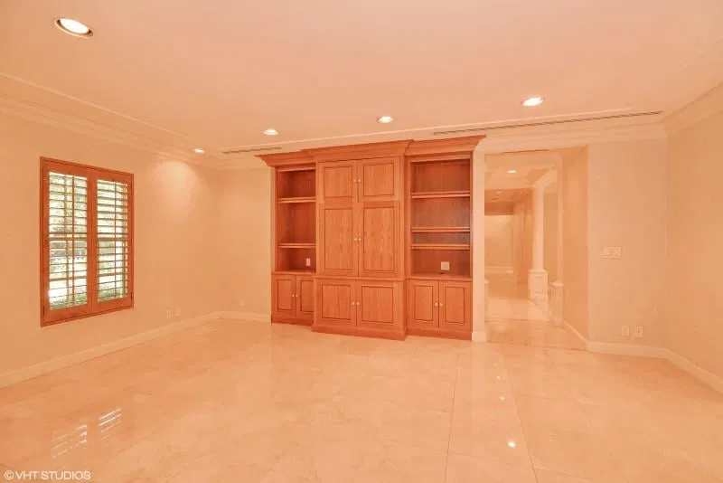 210 Esplanade Way — photo 4