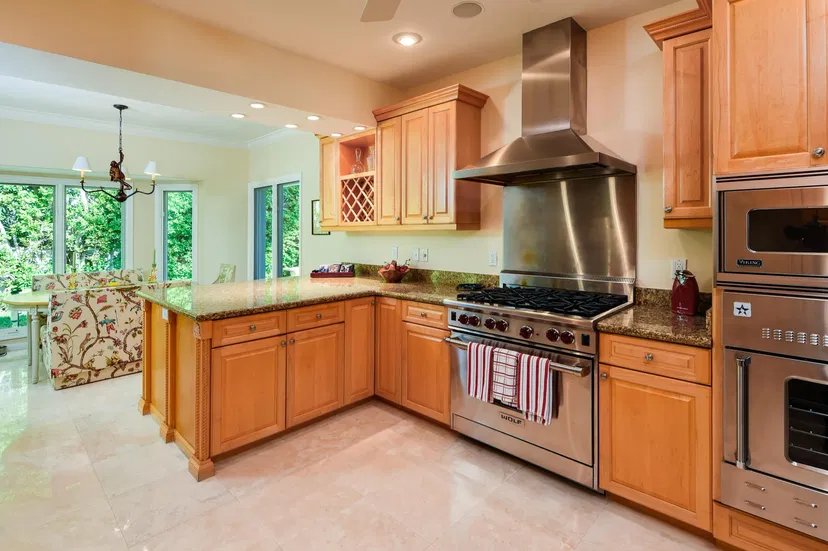 295 Bahama Lane — photo 4