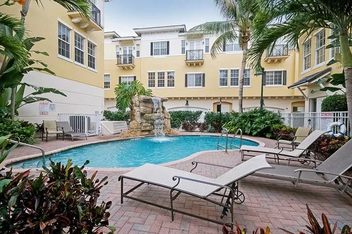 Sold Jun 2015 · 285 SE 6th Avenue B, Delray Beach