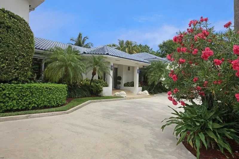310 Mediterranean Road — photo 4
