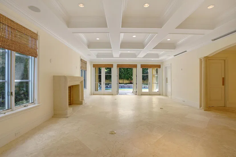 330 Brazilian Avenue — photo 4
