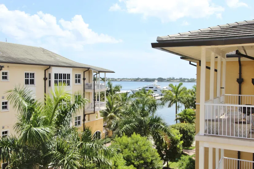 Sold Oct 2015 · 3940 N Flagler Drive 401, West Palm Beach