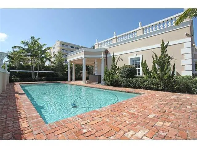 300 Dunbar Road — photo 2