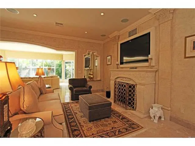 300 Dunbar Road — photo 3