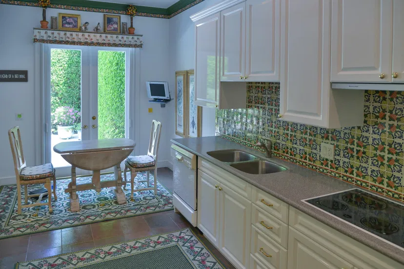 249 Seminole Avenue — photo 3