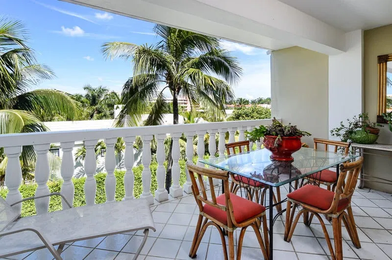 330 Cocoanut Row #4c — photo 4