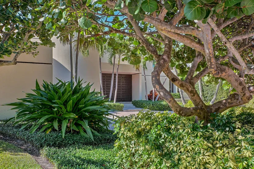 19 Sloans Curve Drive — photo 3