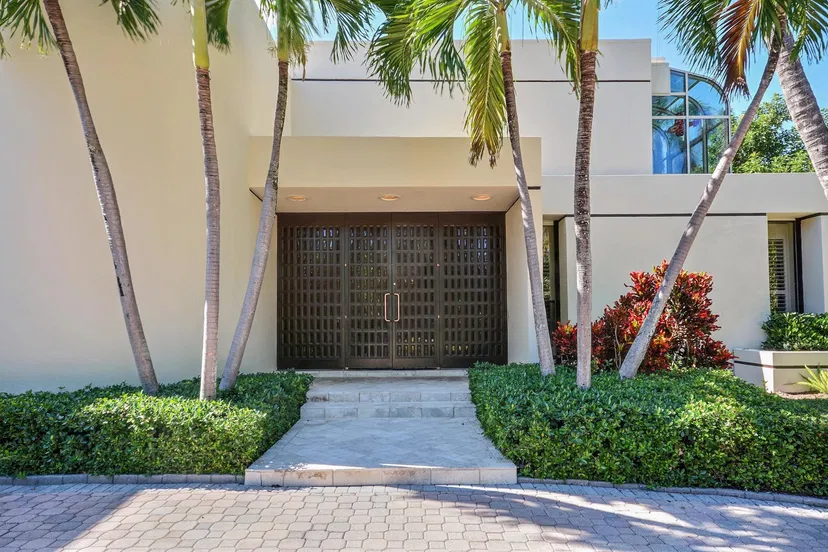 19 Sloans Curve Drive — photo 4