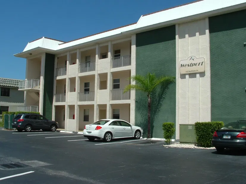 Sold Oct 2014 · 312 Northlake Drive 101, North Palm Beach