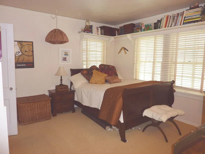 215 Seaspray Avenue — photo 4