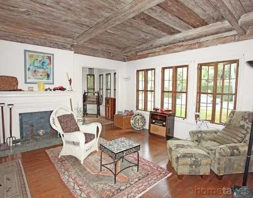 323 Chilean Avenue — photo 2