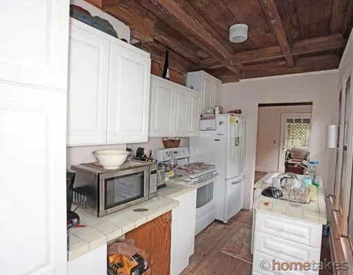 323 Chilean Avenue — photo 5