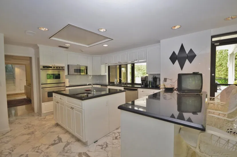 17 Sloans Curve Drive — photo 5