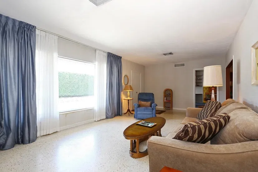 204 Jamaica Lane — photo 3