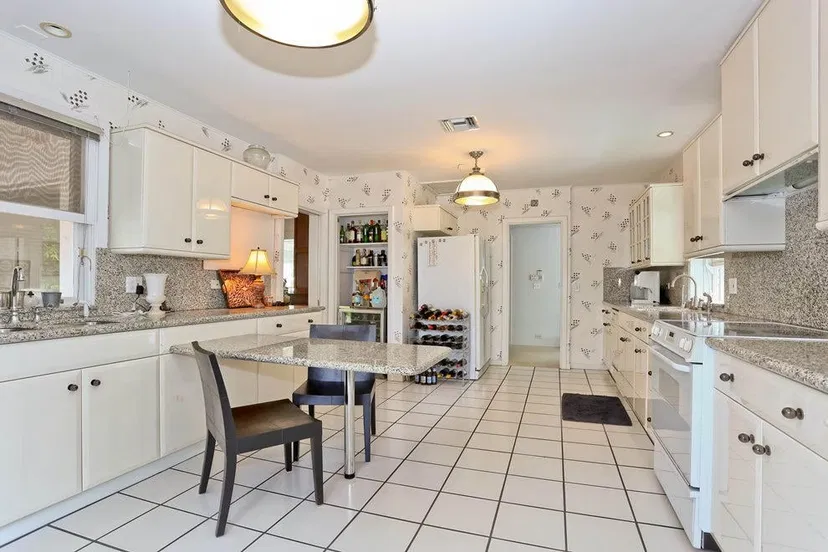145 Woodbridge Road — photo 3