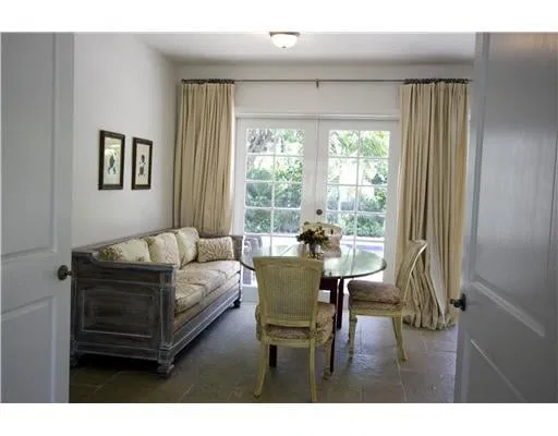 111 Seagate Road — photo 4