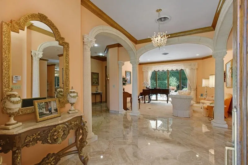256 Miraflores Drive — photo 3