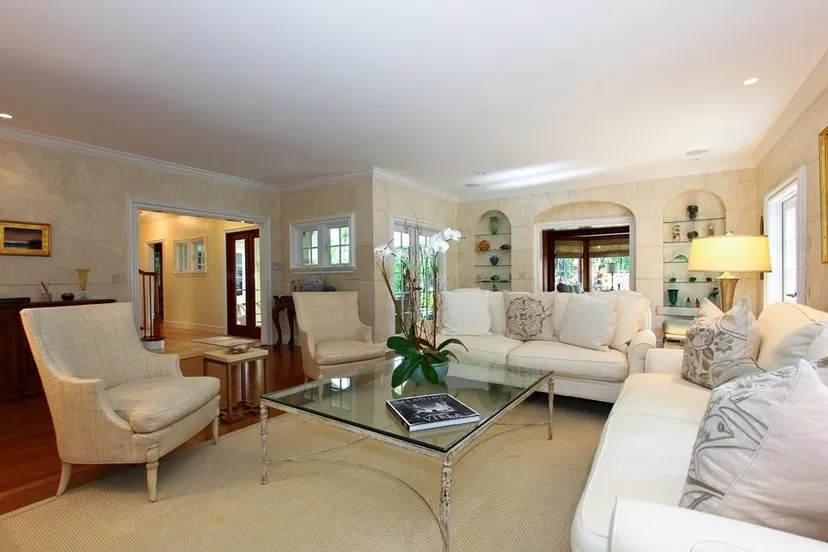 200 Barton Avenue — photo 3