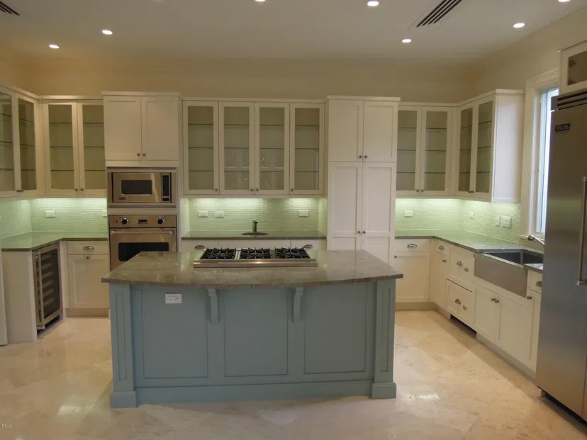 240 Bahama Lane — photo 3